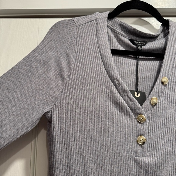 NWT Womens Lucky Brand Long Sleeve Ribbed Henley Heather Grey Medium boho staple - Picture 7 of 11